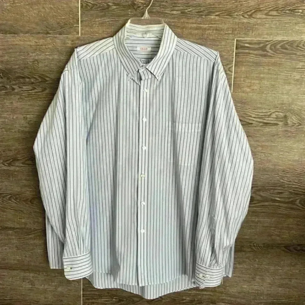 Izod shirt EUC‎